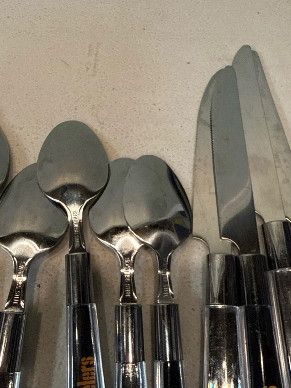 NFL 16 Piece Flatware Set Forks, Knives, Spoons Dining Set Pittsburg Steelers